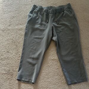 lululemon on the fly Pants - inseam 23’ Sage green